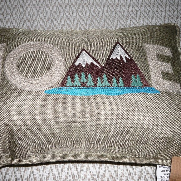 Ruff Hewn Home Decorative Pillow Mountain Theme  NWT - Picture 5 of 10